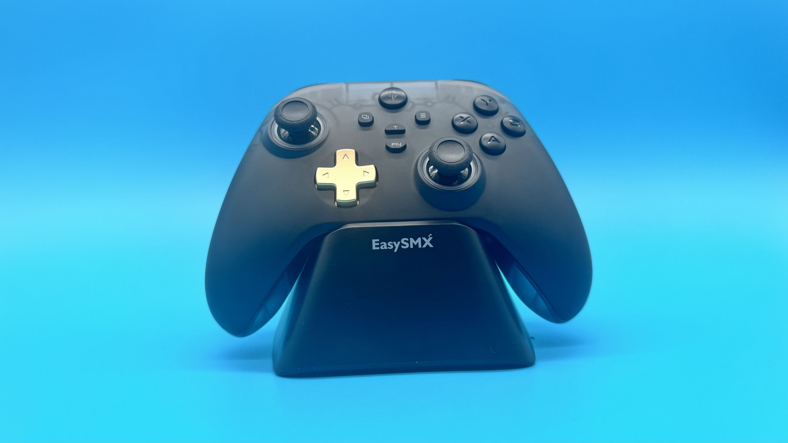 EasySMX D05 Review: Hall Effect Controller Undercuts Xbox Pricing and Features