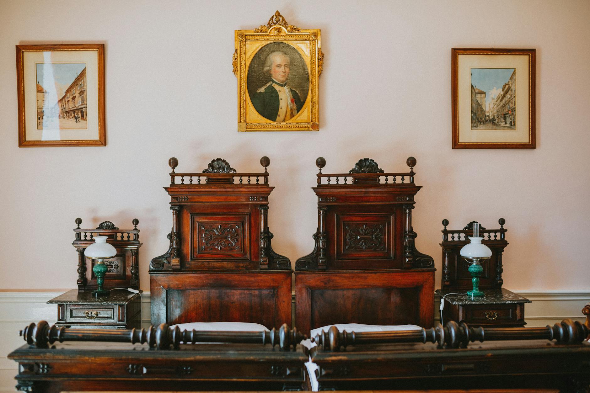 Las camas cerradas: una herramienta de supervivencia en los hogares europeos