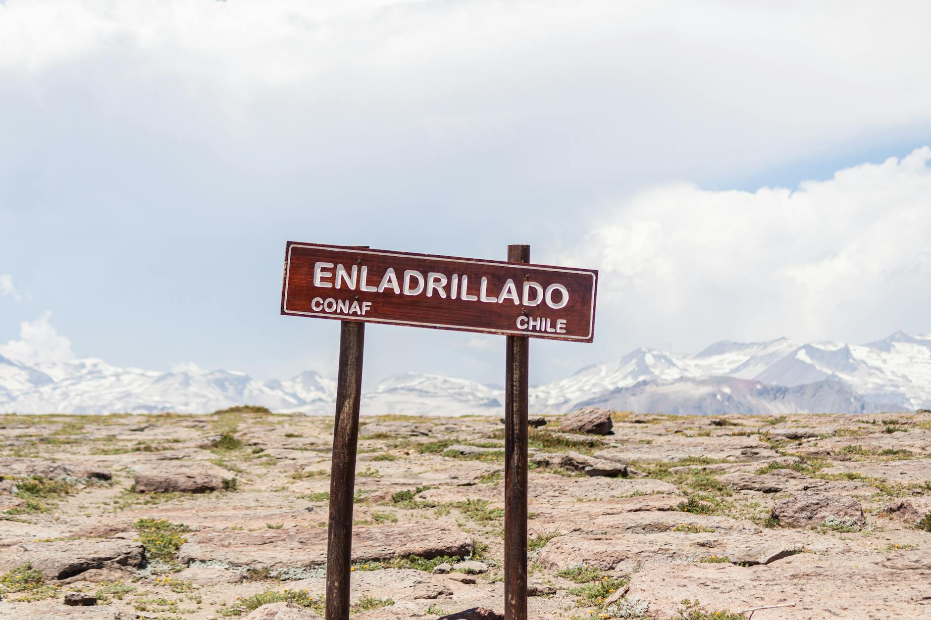 Detention extended for two Bolivians caught attempting to fill border trench in Colchane