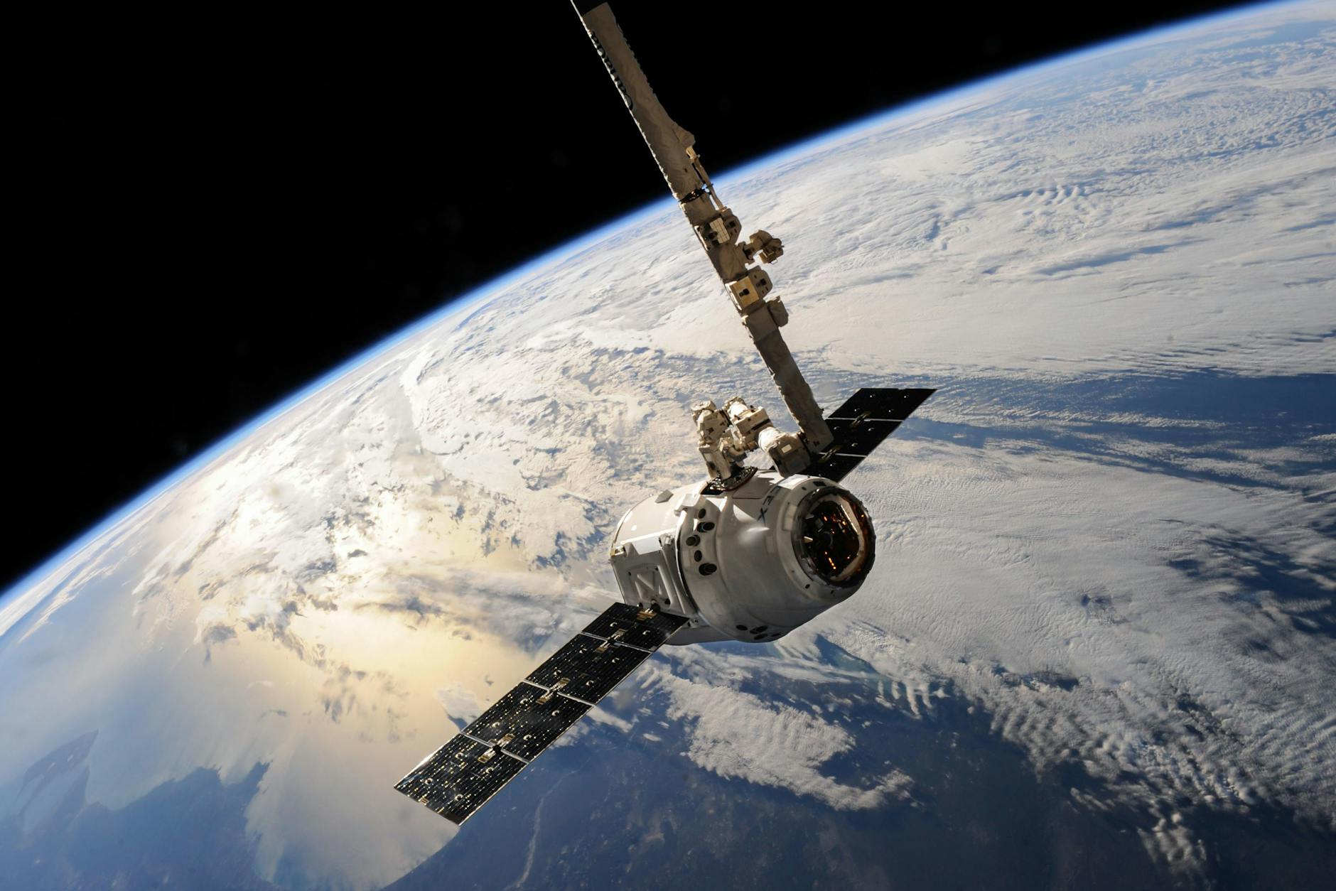 Amazon adquirirá Globalstar por 11.570 millones de dólares para ampliar su red satelital