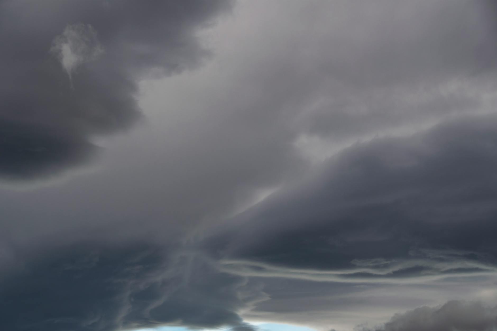 Meteorólogo advierte sobre posible "Super Niño" y mayores riesgos de lluvias en Chile