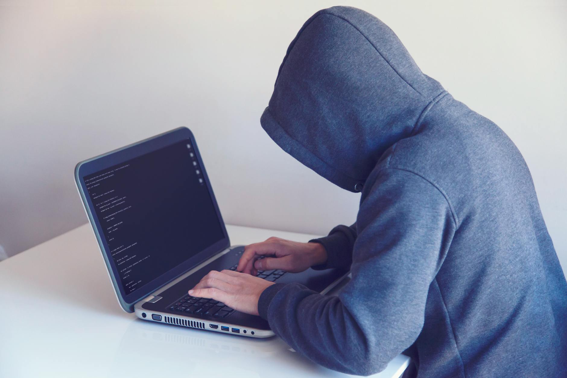 CoW Swap issues emergency pause following DNS hijacking attack