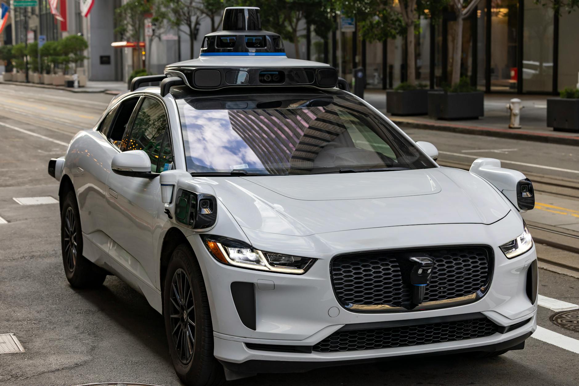 Waymo begins autonomous vehicle testing on London roads
