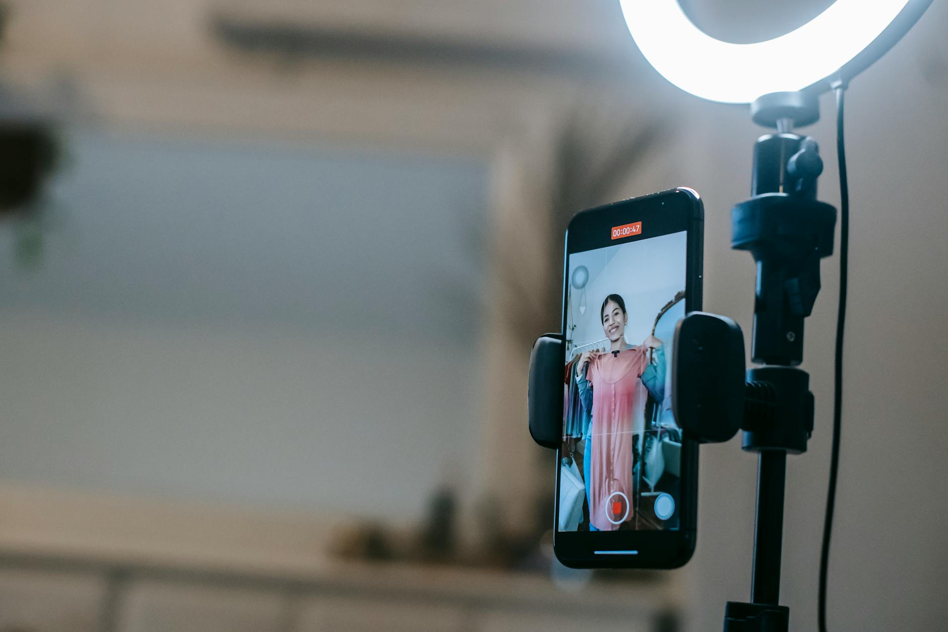 YouTube to pause livestream ads during peak viewer engagement