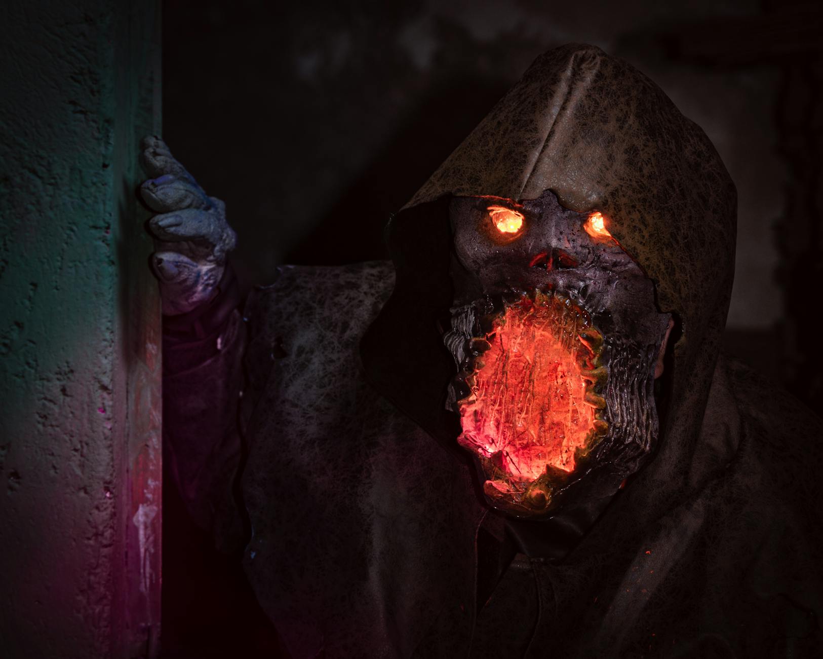 New necromantic roguelike blends Vampire Survivors combat with army building