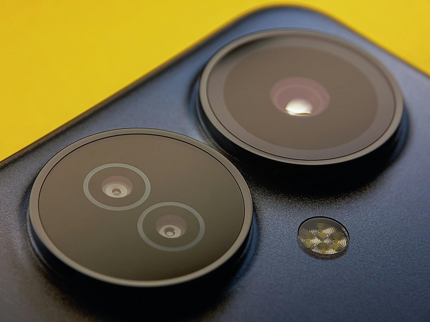 Huawei unveils Pura 90 Pro series featuring 200MP camera and gradient finishes