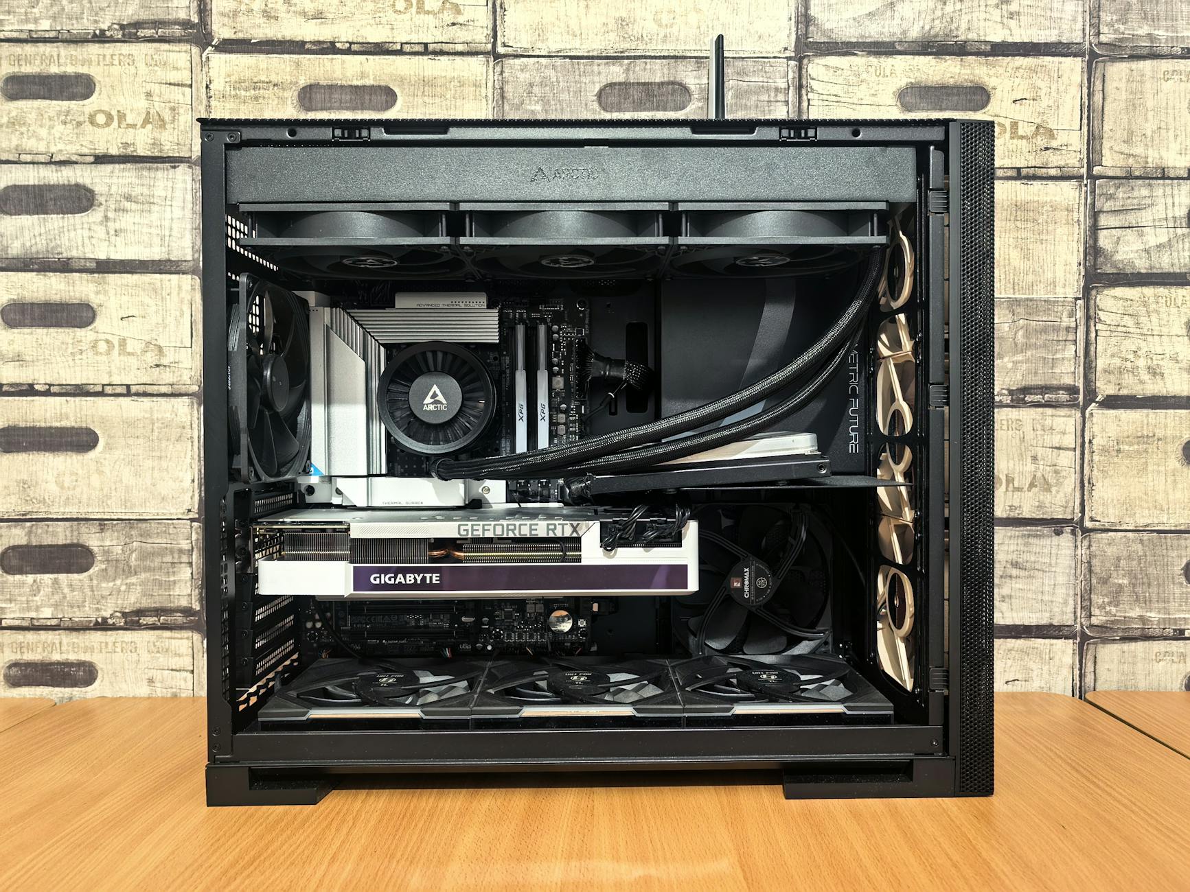 YouTuber builds $950 DIY Steam Machine to challenge Valve hardware