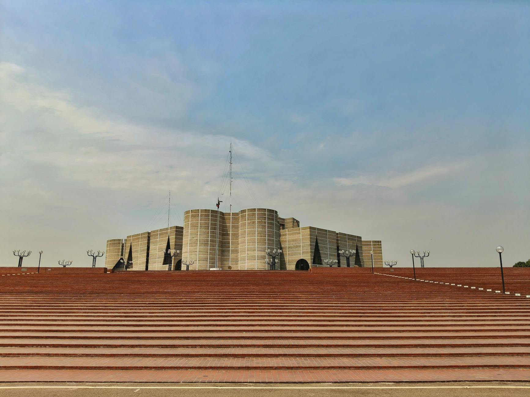 孟加拉国议会撤回多项政权更迭后的关键改革措施