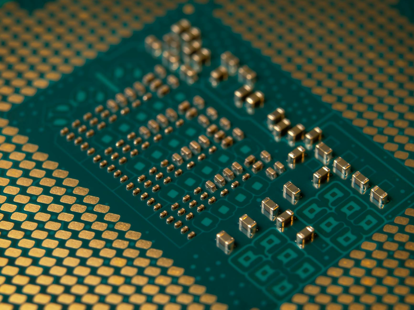 Las patentes de OpenAI revelan métodos poco convencionales para el apilamiento de memoria HBM