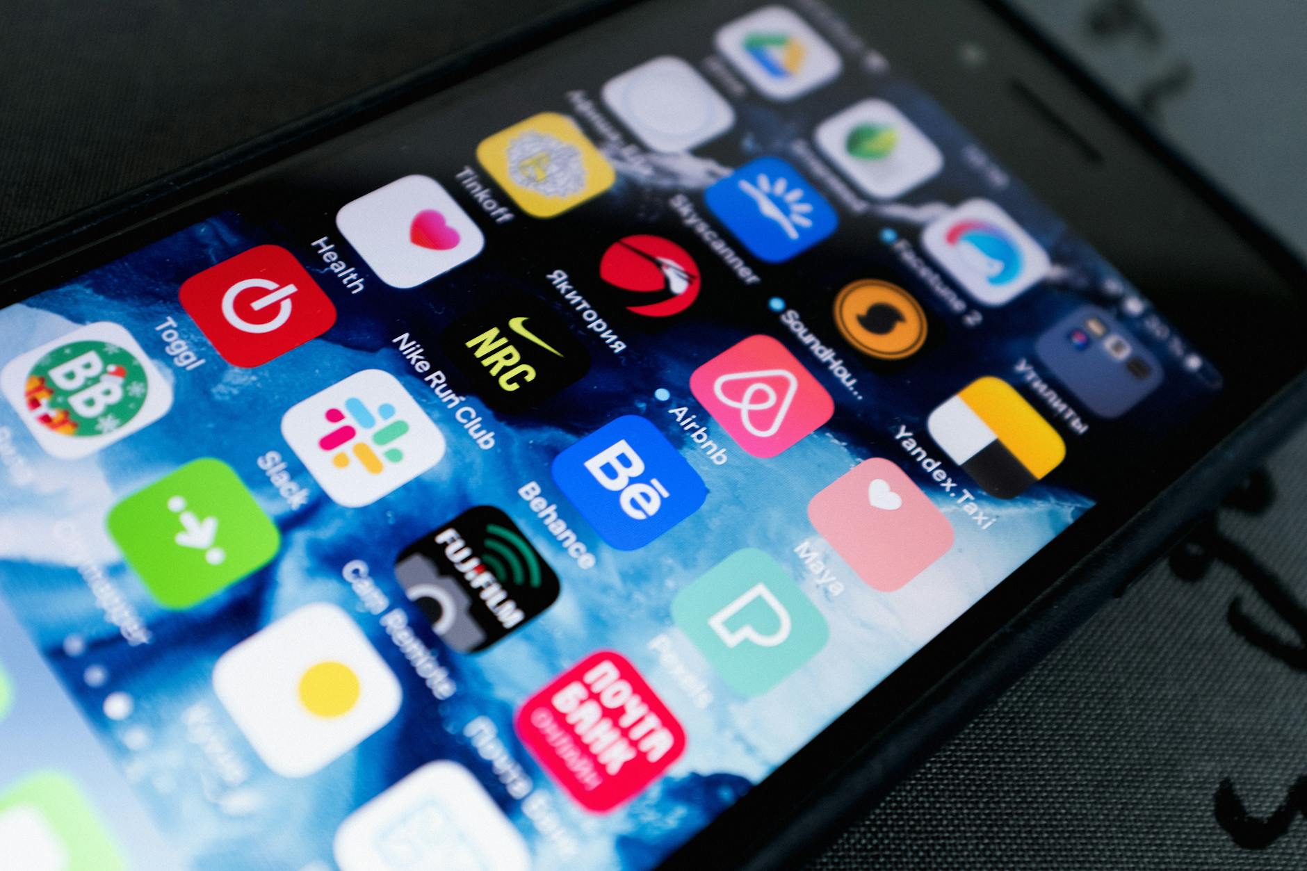 Usuarios de iPhone denuncian la instalación diaria y no autorizada de la app Headspace