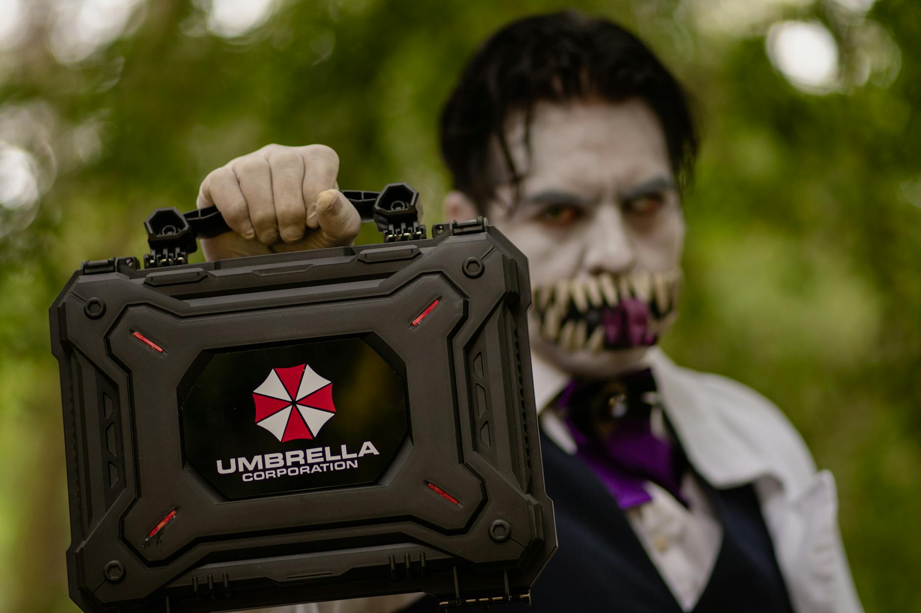Zach Cregger Resident Evil film set during RE2 timeline without character crossovers