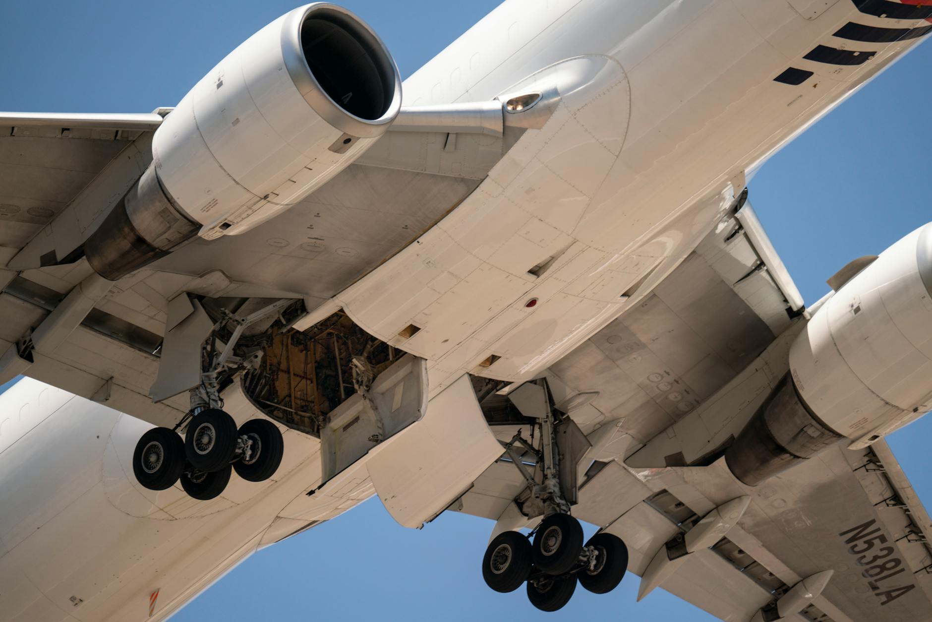 México y EE. UU. acuerdan medidas para destrabar conflicto aéreo y reconocer al AIFA