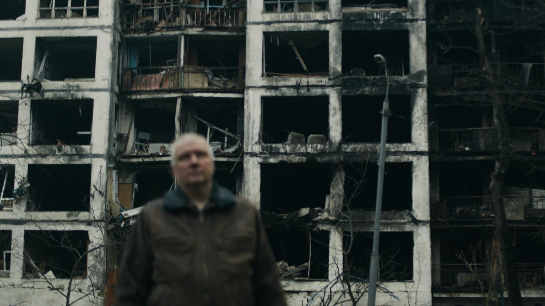 Ceasefire Collapses as Russia and Ukraine Trade Blame Amidst Diplomatic Maneuvers