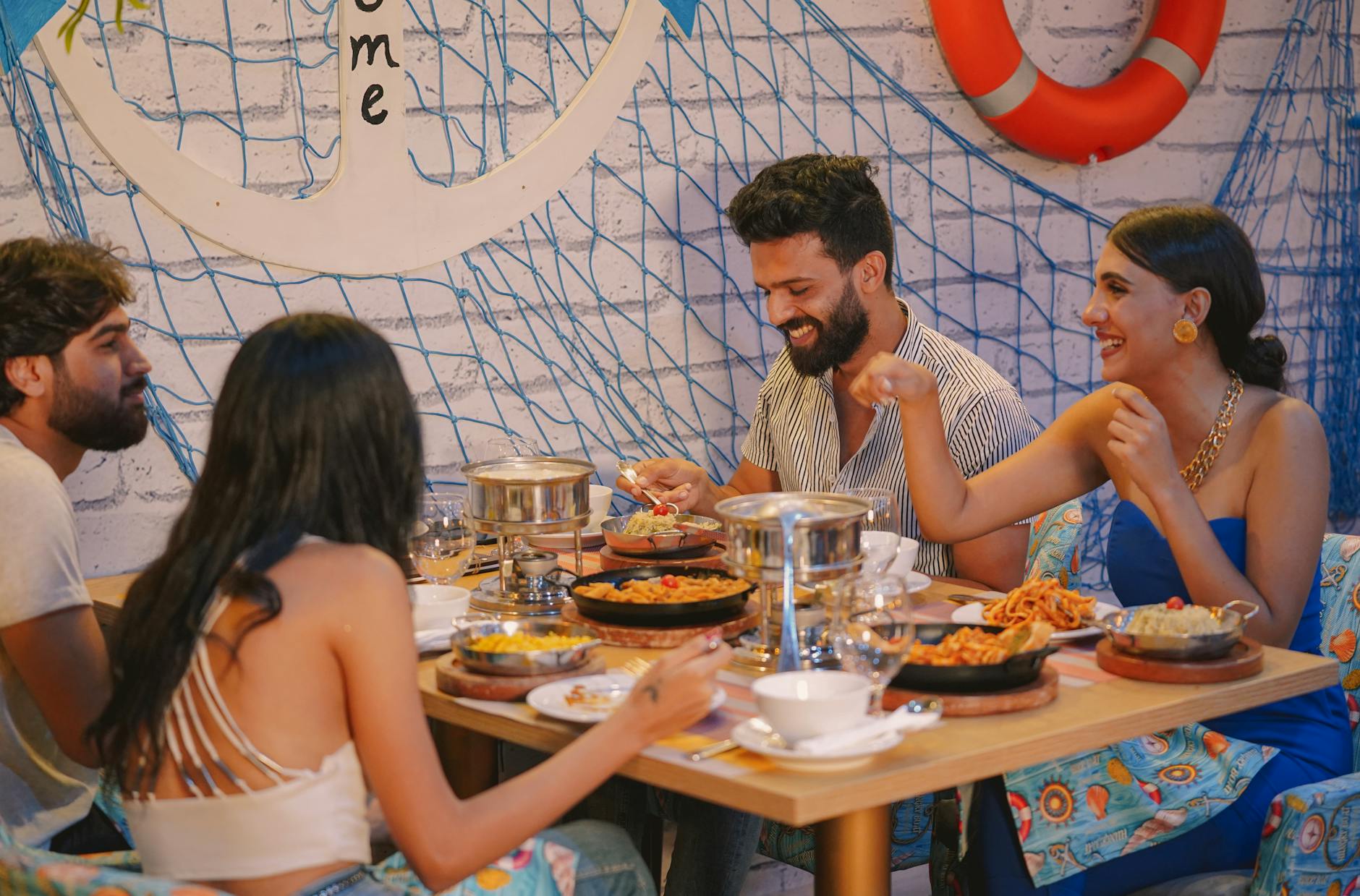 Alsea 发布 2026 年雄心勃勃的扩张计划：Chipotle 和 Raising Cane’s 即将进军墨西哥