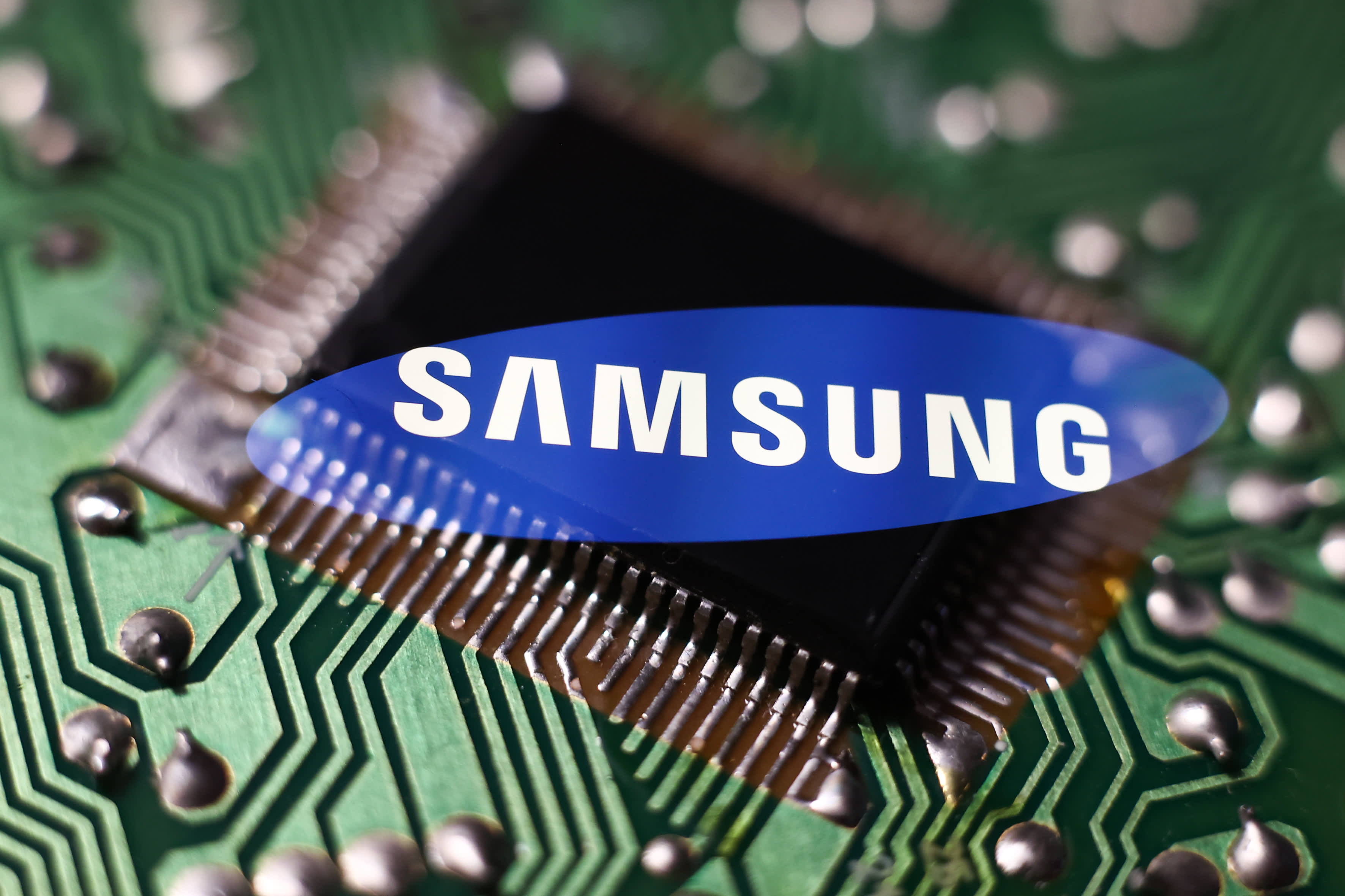Las ganancias de Samsung se disparan un 755% gracias a la demanda de chips para IA