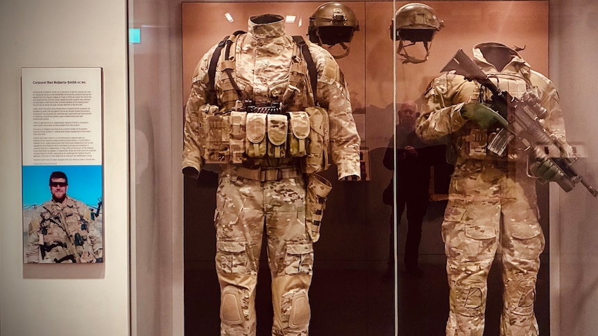 澳大利亚勋章获得者本·罗伯茨-史密斯因战争罪指控被拒保释