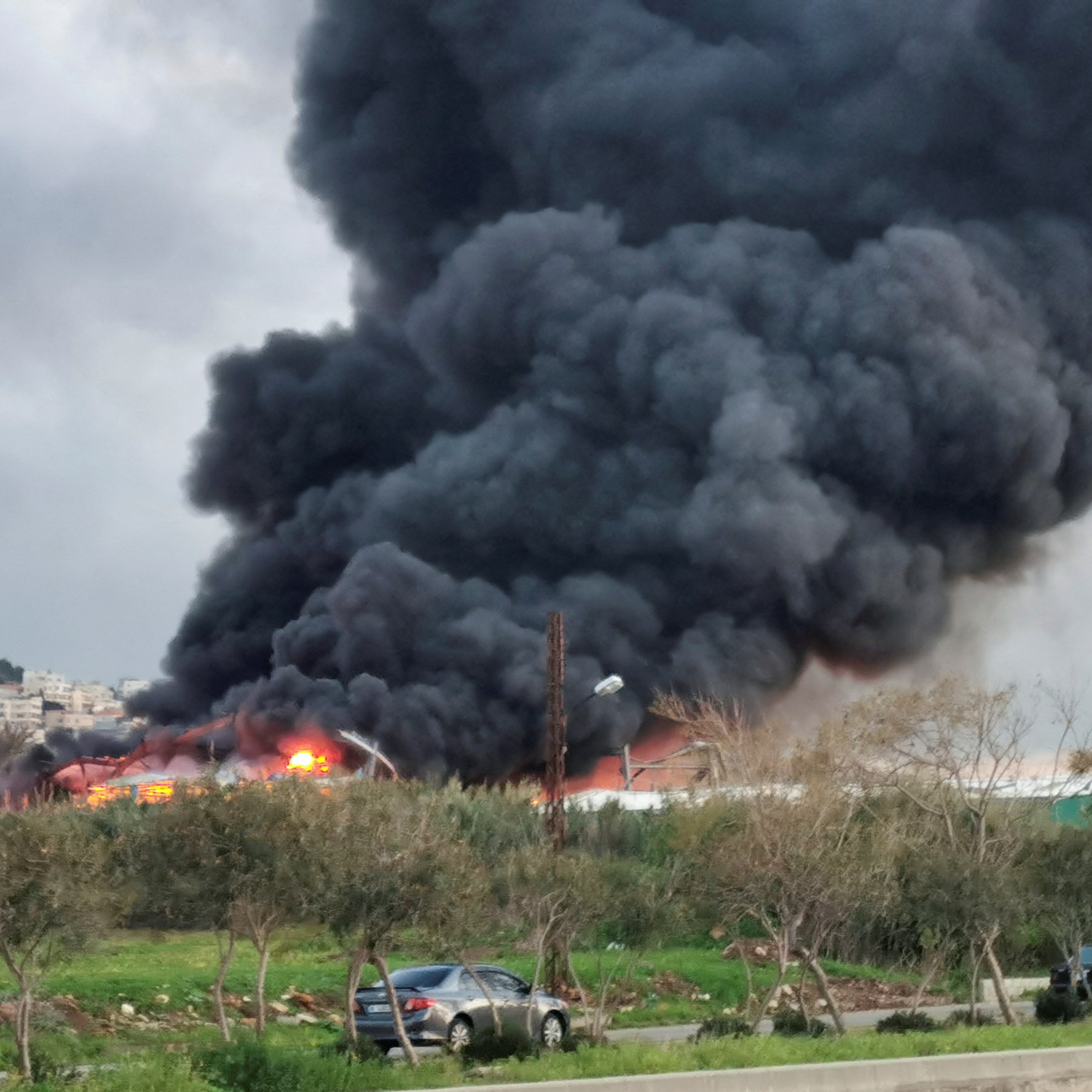 Ataques israelíes golpean el Líbano mientras el alto el fuego entre EE. UU. e Irán se desmorona de inmediato