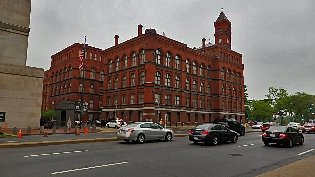 特朗普政府宣布重组美国林务局并大规模裁撤科研设施