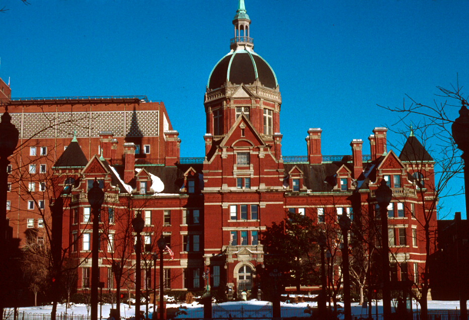 Brain gas linked to rotten eggs may hold key to Alzheimer’s treatment