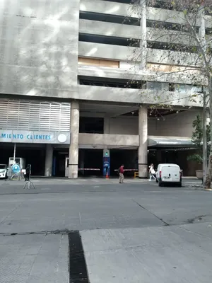 Providencia Leads Santiago in Parking Costs as Supply Concentrates in Eight Districts