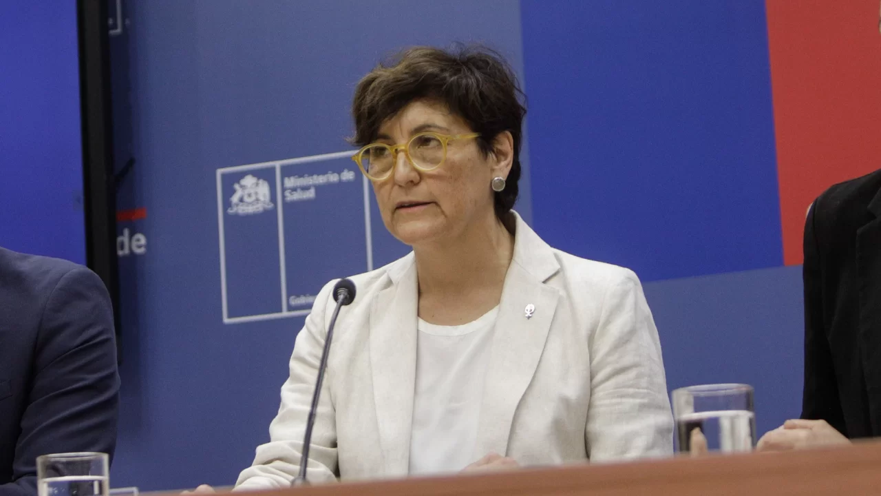 医疗工会抗议预算削减，威胁发起全国性示威