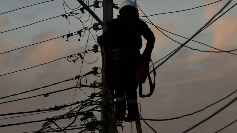 Enel 宣布本周一圣地亚哥大区五个行政区将进行计划性停电