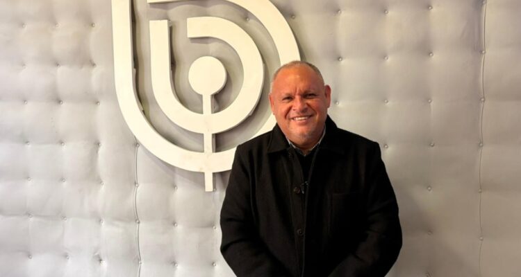 瓦尔帕莱索大区政府遭指责：水资源管理不力且内阁薪资大幅上涨