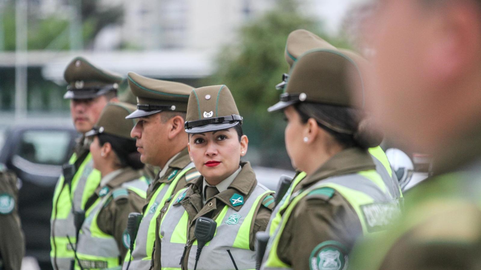 智利警察局面向社会招聘文职人员，月薪最高可达160万比索