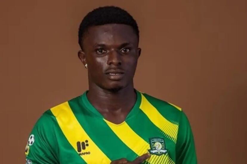 Muere el futbolista ghanés Dominic Frimpong tras un asalto armado al autobús de su equipo