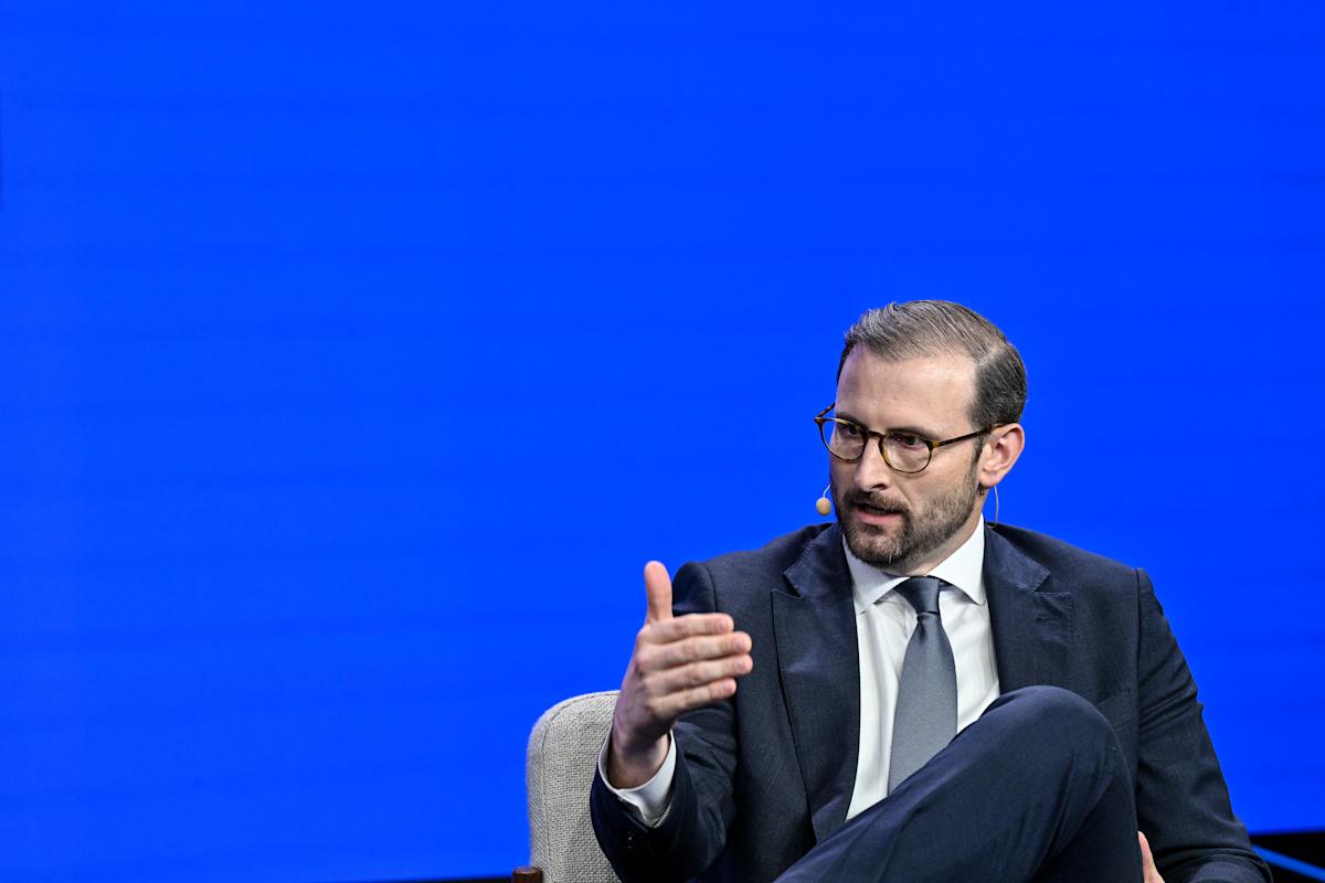 White House crypto advisor says key legislative hurdles are falling