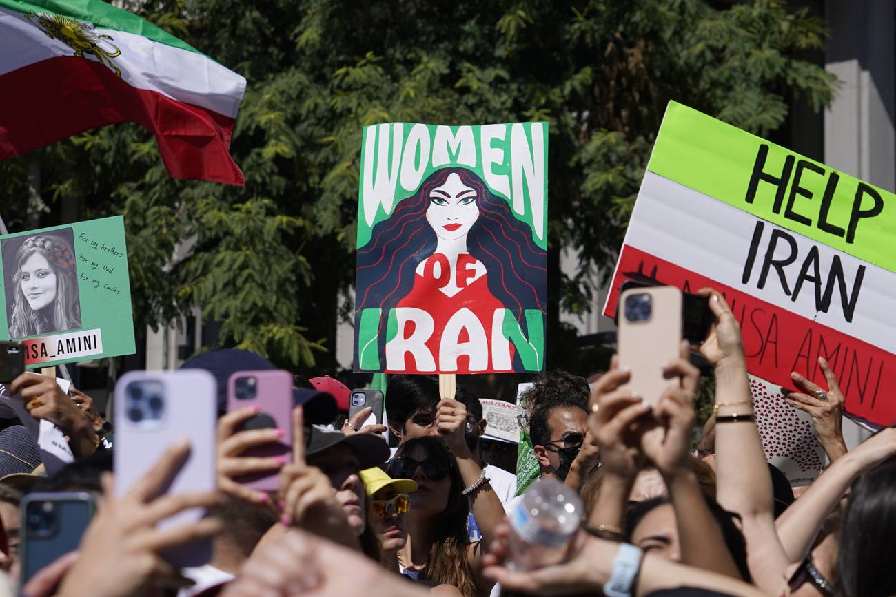 Irán ejecuta a tres personas en medio de una creciente represión interna y un conflicto regional