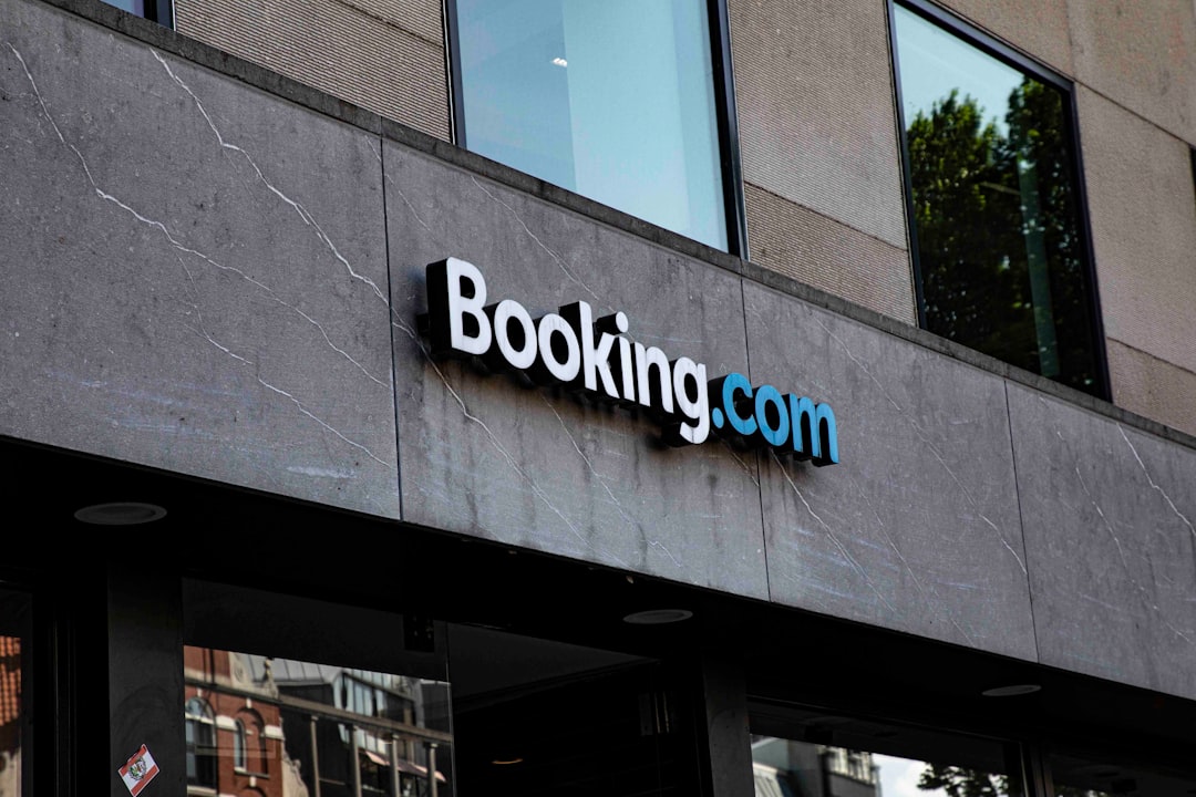 Booking.com 确认发生数据泄露，诈骗者正利用窃取信息针对用户进行攻击